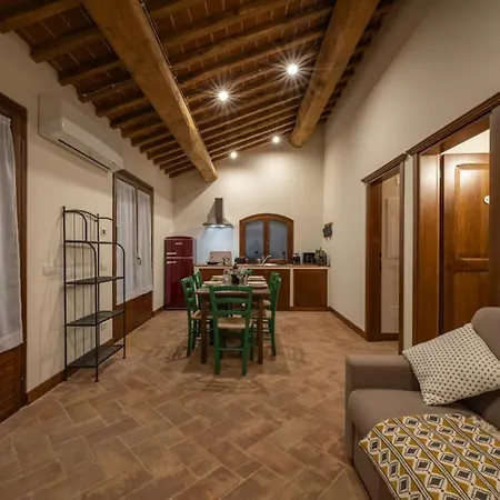Podere Valserena 4* מונטרוני ד'ארביה