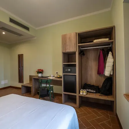 Podere Valserena 4* מונטרוני ד'ארביה